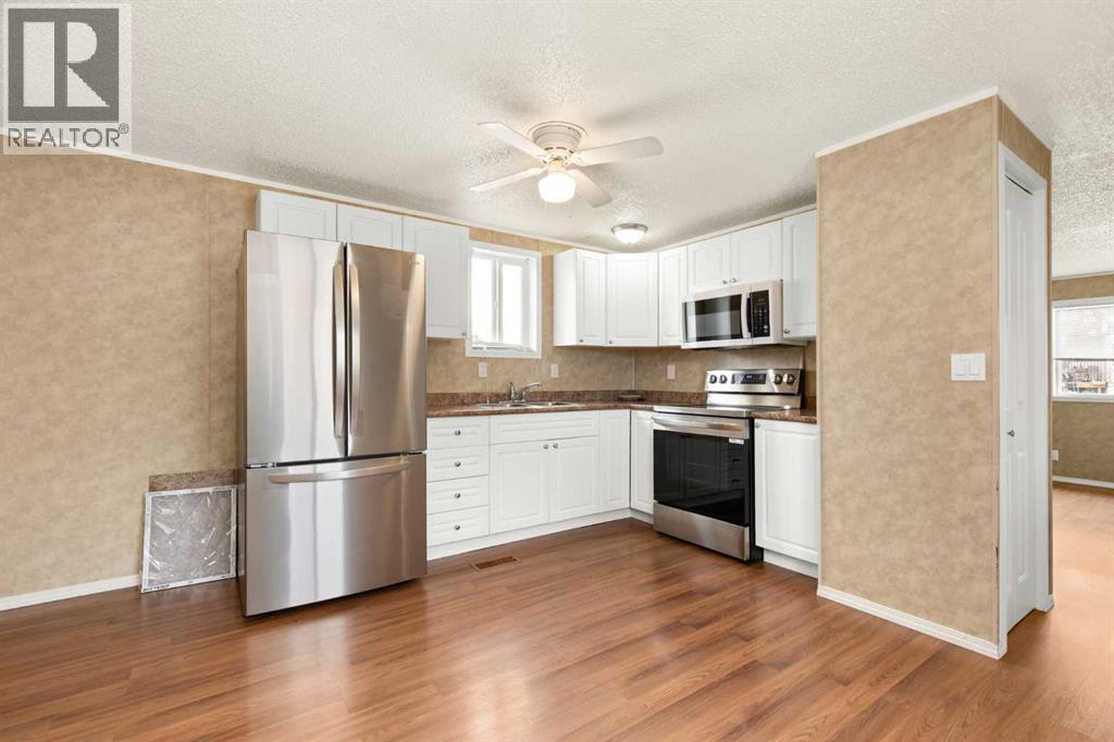 47, 4000 13 Avenue SE, Medicine Hat, Alberta  T1B 1J3 - Photo 9 - A2285004