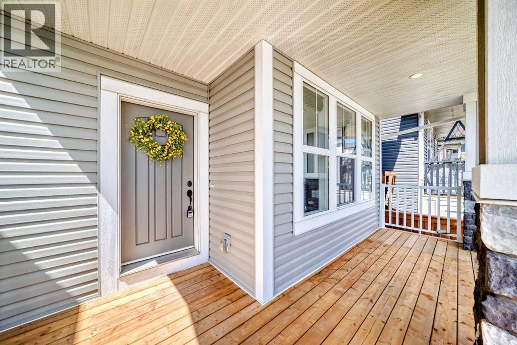 19 Heritage Rise, Cochrane, Alberta  T4C 2R4 - Photo 4 - A2309687