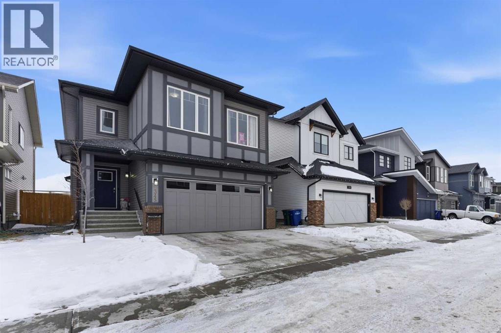 1345 Chinook Gate Green SW, Airdrie, Alberta