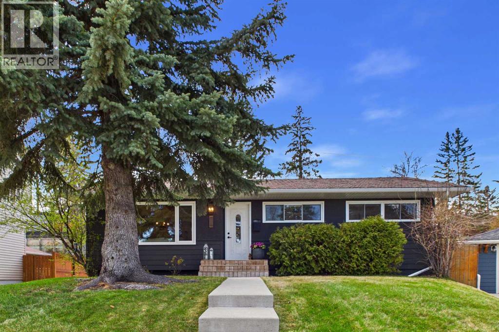 24 Henefer Road SW, Calgary, Alberta  T2V 3B4 - Photo 2 - A2308353