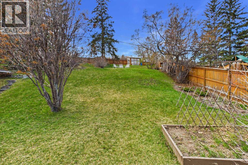 24 Henefer Road SW, Calgary, Alberta  T2V 3B4 - Photo 37 - A2308353