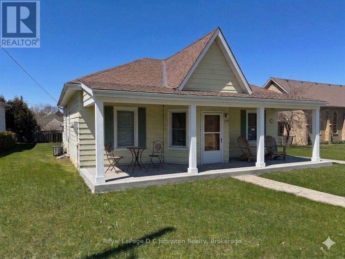 21 VICTORIA STREET S, Saugeen Shores, Ontario