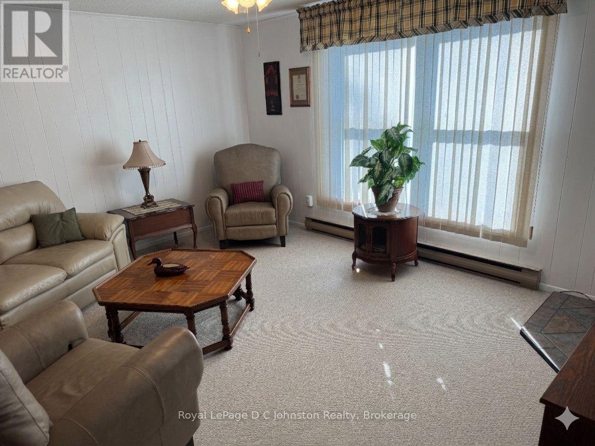 21 Victoria Street S, Saugeen Shores, Ontario  N0H 2L0 - Photo 11 - X13077162