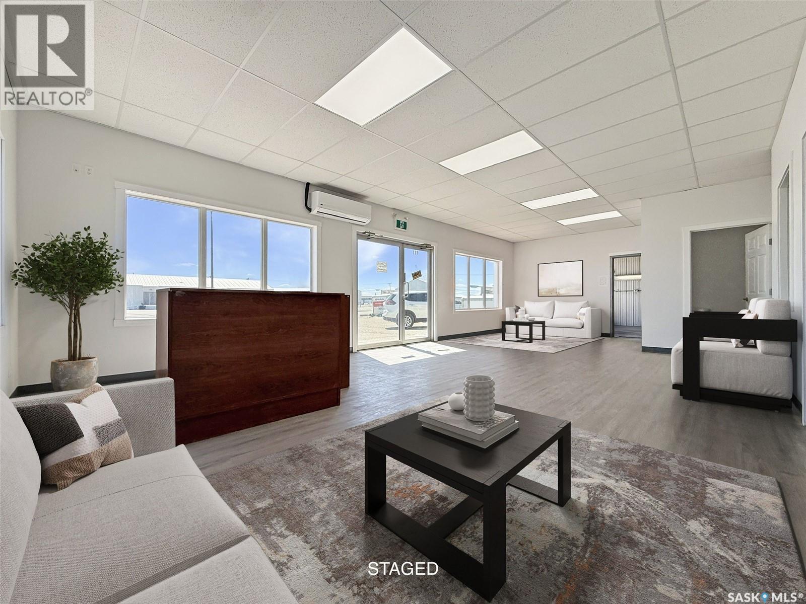801 Cheadle Street W, Swift Current, Saskatchewan  S9H 0C2 - Photo 4 - SK035438