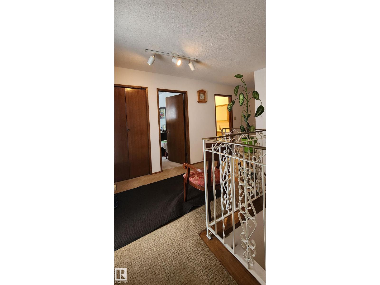 11035 166 Av Nw, Edmonton, Alberta  T5X 1Y2 - Photo 9 - E4486941