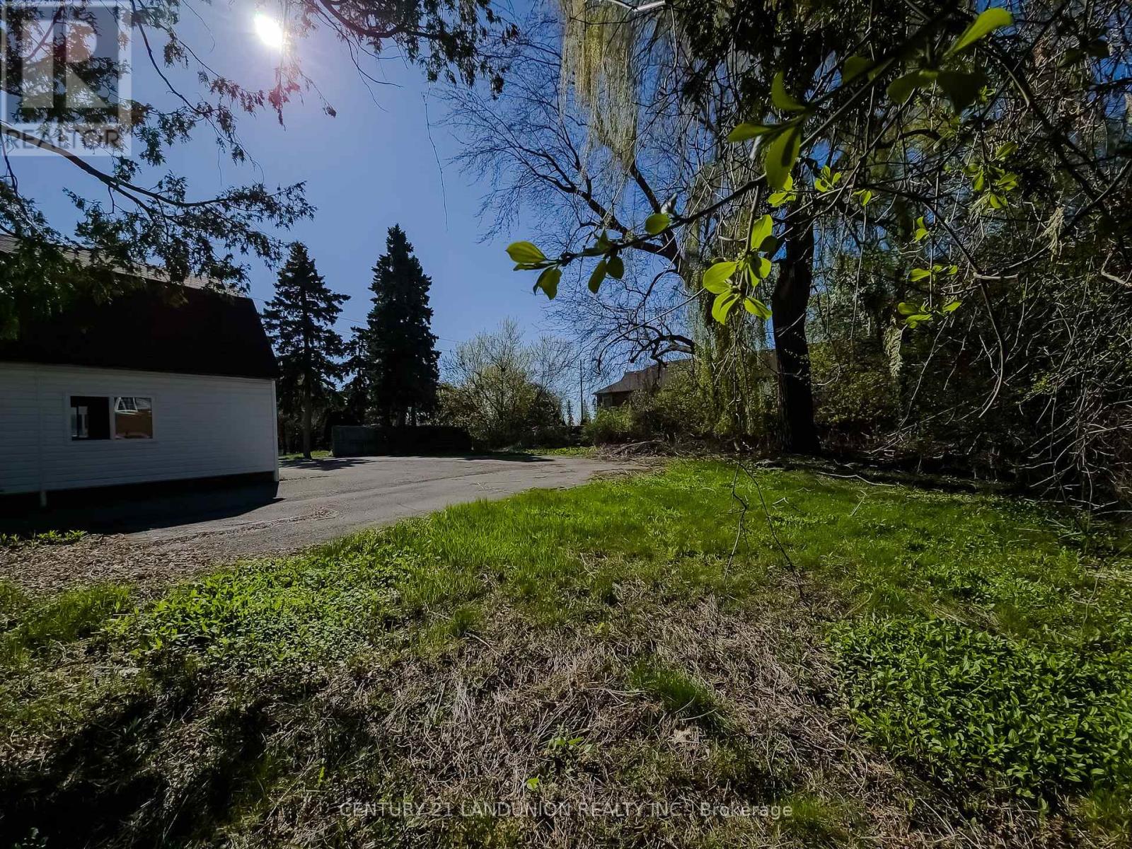 11960 Yonge Street, Richmond Hill, Ontario  L4E 3N6 - Photo 9 - N12933530