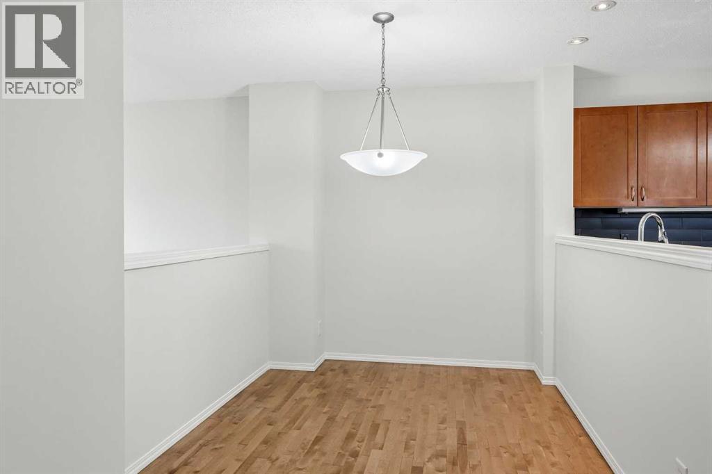 305 Elgin Gardens SE, Calgary, Alberta  T2Z 4T7 - Photo 5 - A2302423