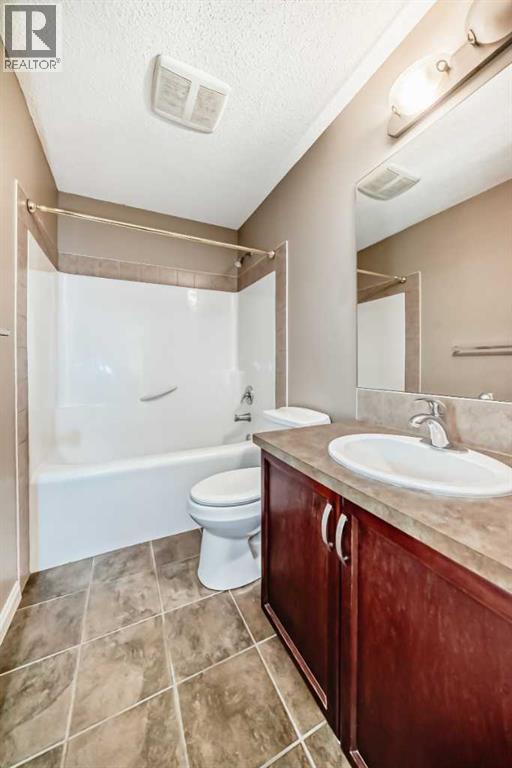 60 Sunset Circle, Cochrane, Alberta  T4C 0C3 - Photo 32 - A2307268