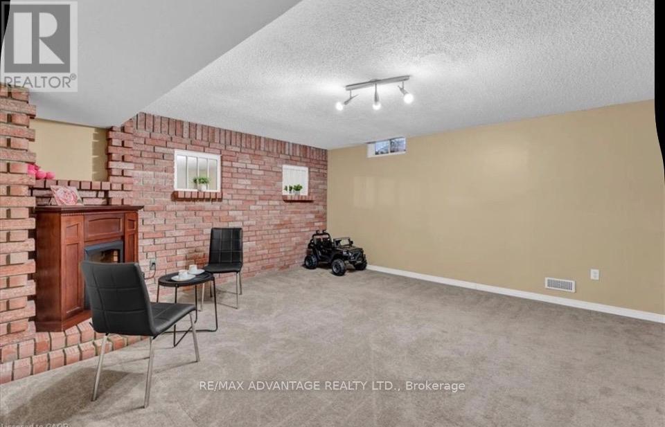 17 - 217 Martinet Avenue, London East, Ontario  N5V 4P5 - Photo 28 - X12926134