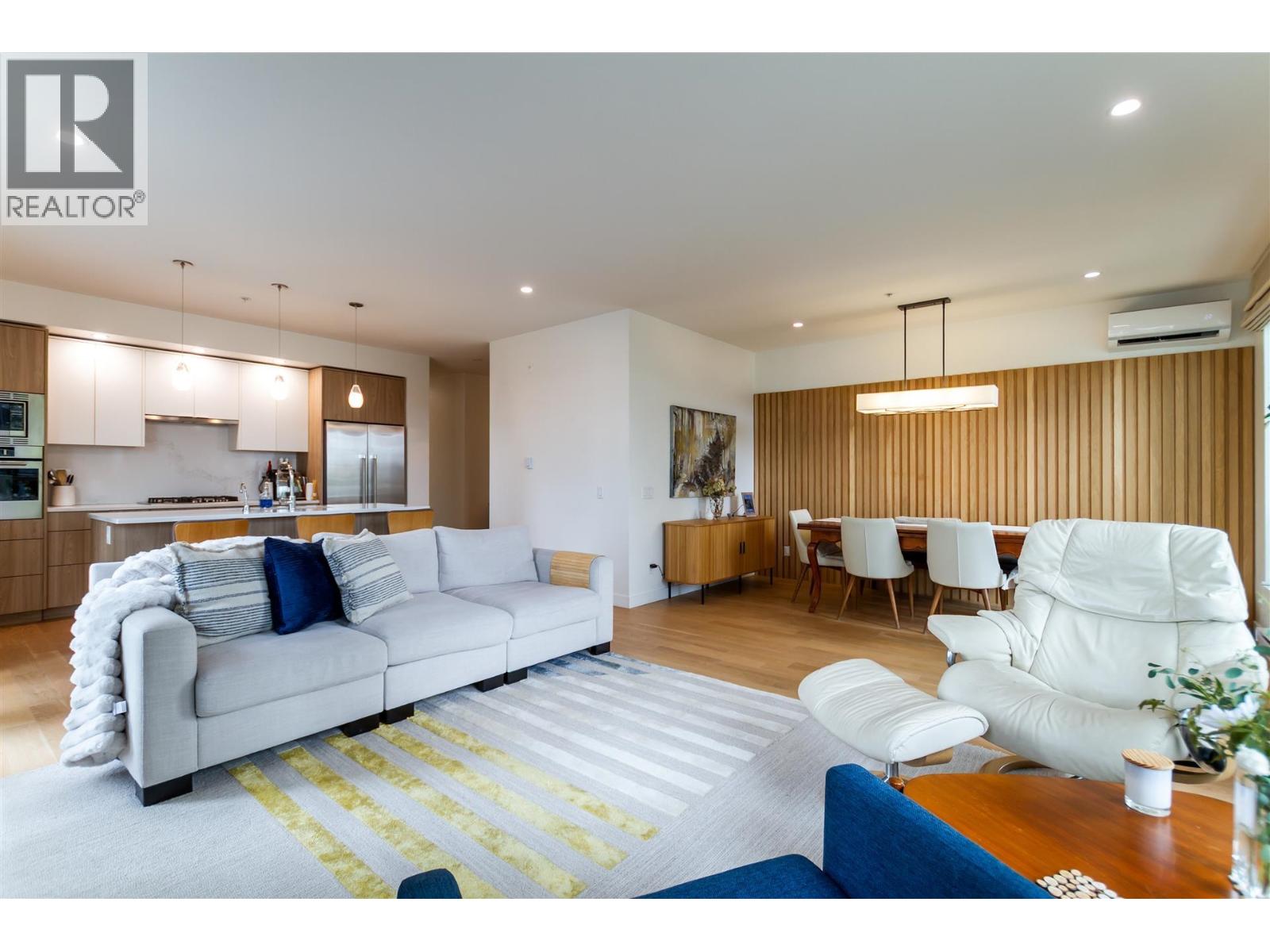 508 516 FOSTER AVENUE, Coquitlam, British Columbia