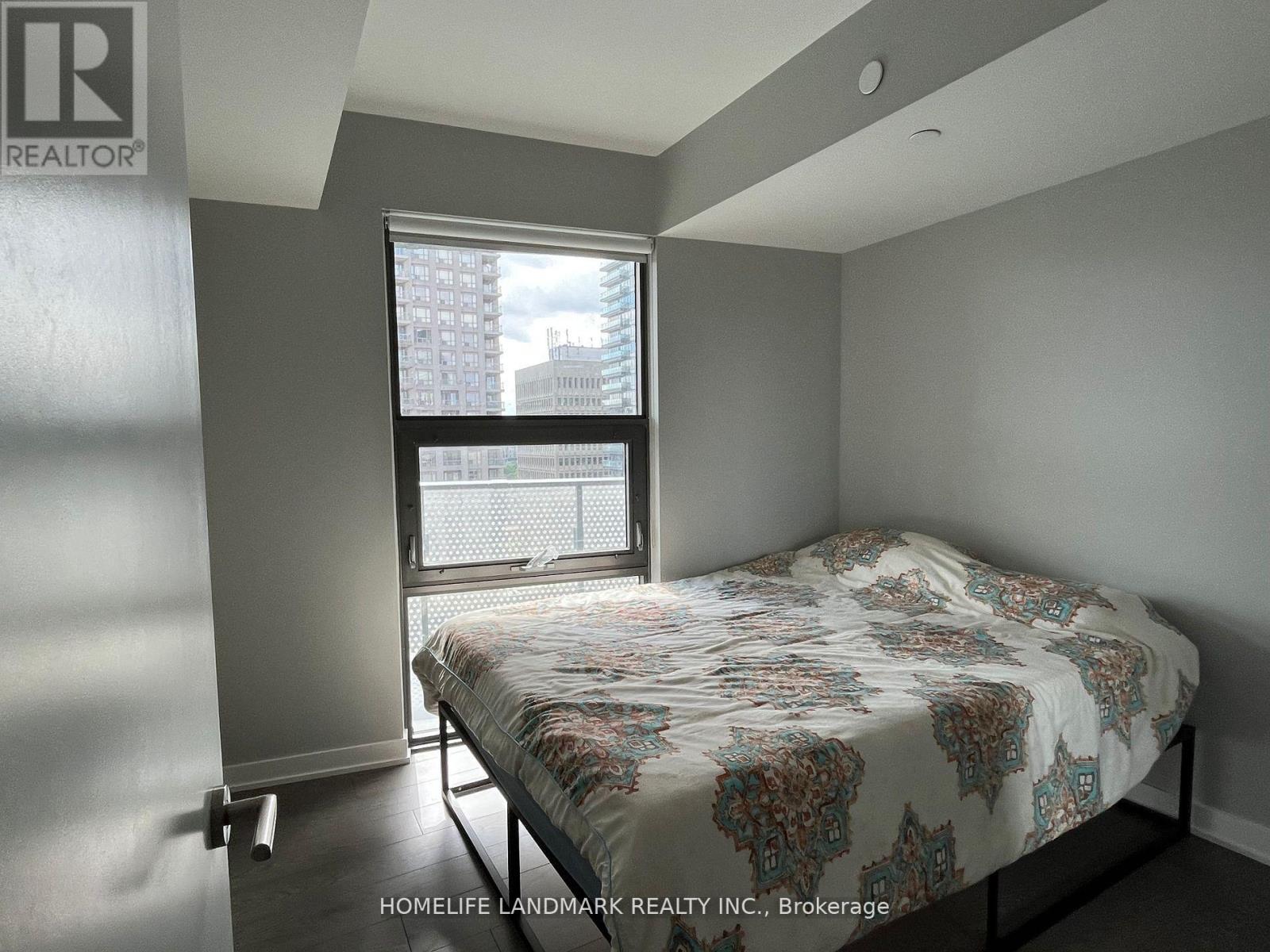 1405 - 11 Wellesley Street W, Toronto, Ontario  M4Y 0G4 - Photo 9 - C13108986