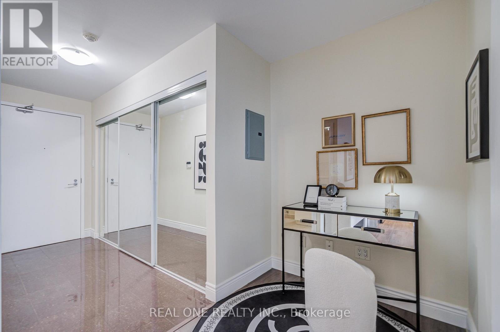 3107 - 38 Grenville Street, Toronto, Ontario  M4Y 1A5 - Photo 11 - C13109010