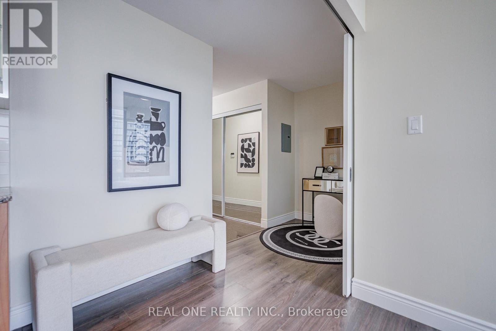3107 - 38 Grenville Street, Toronto, Ontario  M4Y 1A5 - Photo 12 - C13109010