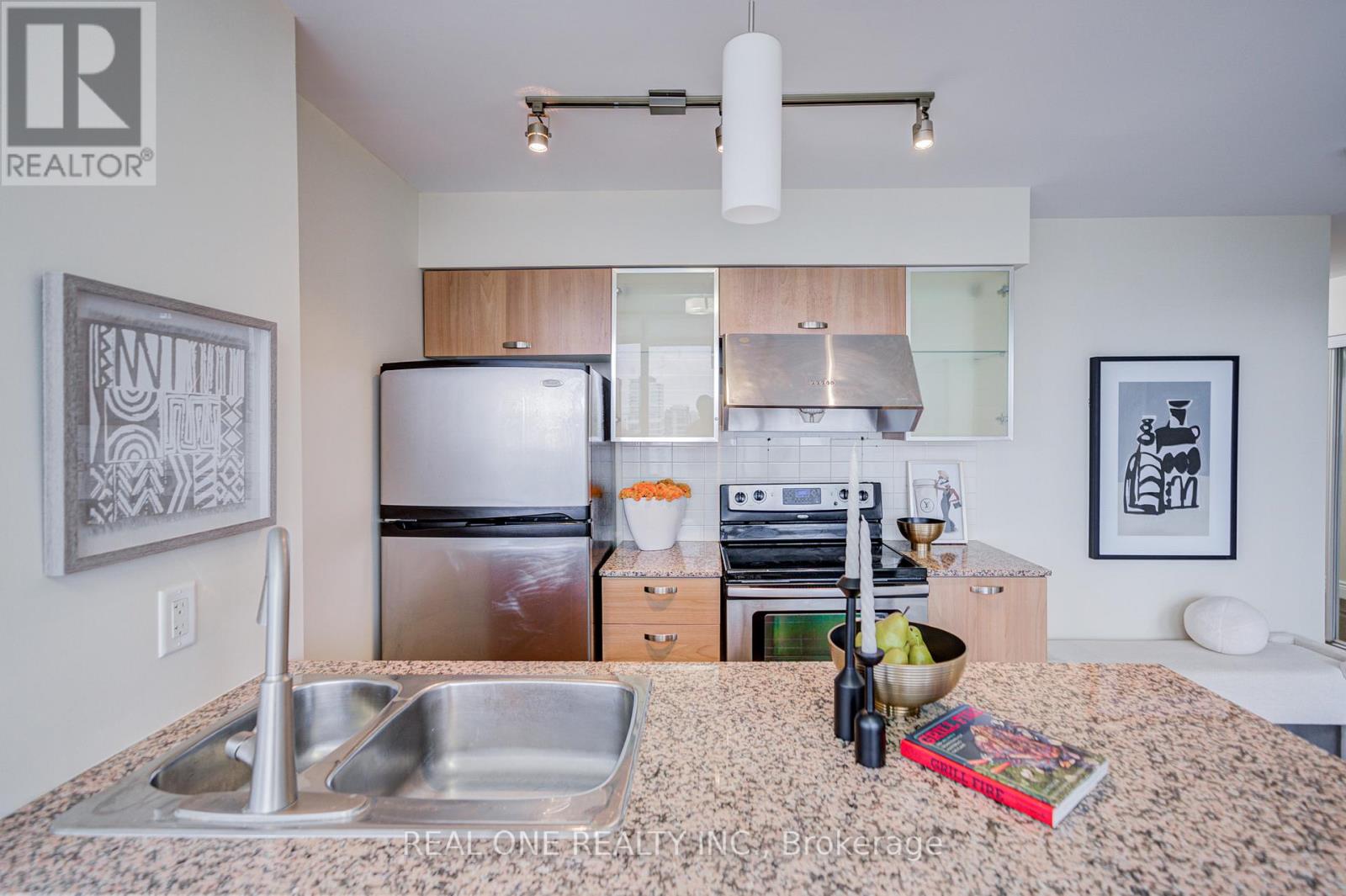 3107 - 38 Grenville Street, Toronto, Ontario  M4Y 1A5 - Photo 15 - C13109010