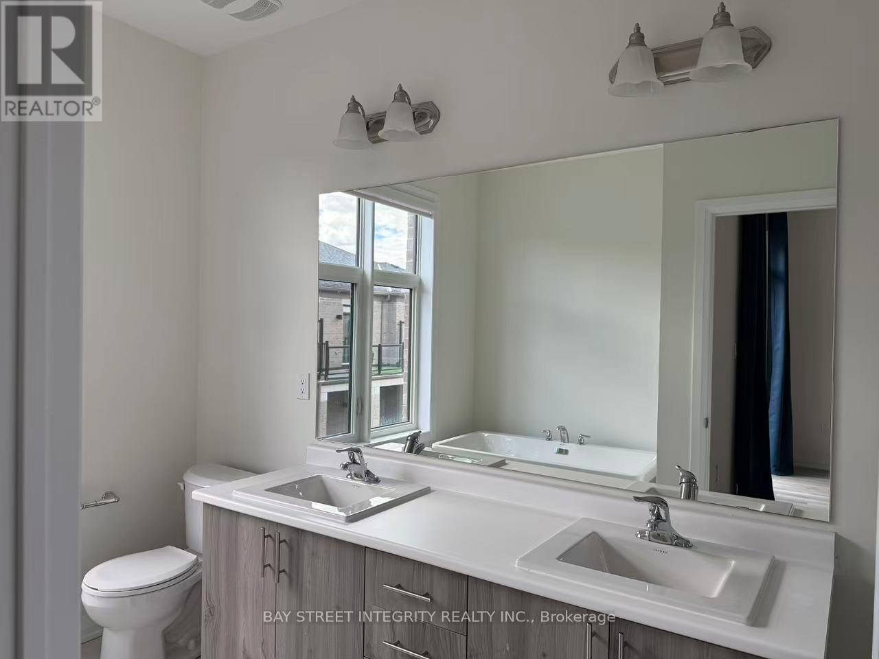 82 Millman Lane, Richmond Hill, Ontario  L4E 3R9 - Photo 8 - N13109008