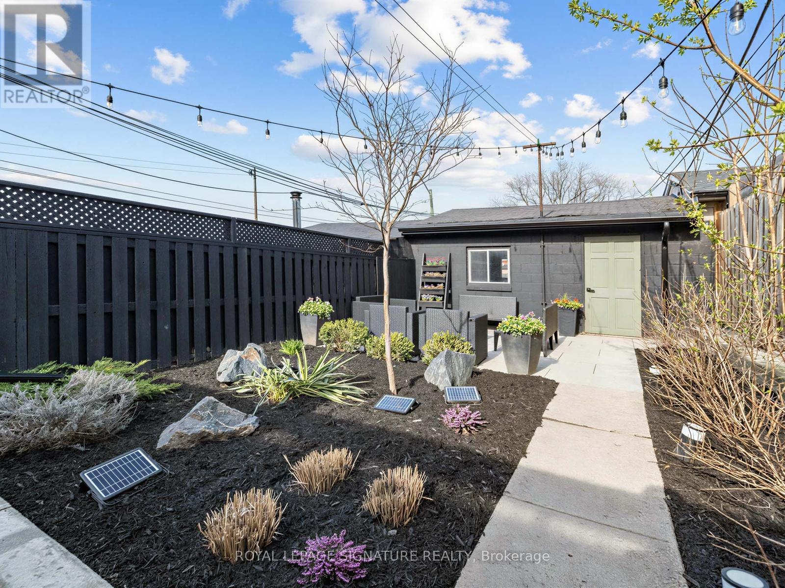181 Gilbert Avenue, Toronto, Ontario M6E 4W6 - Photo 29 - W13095200