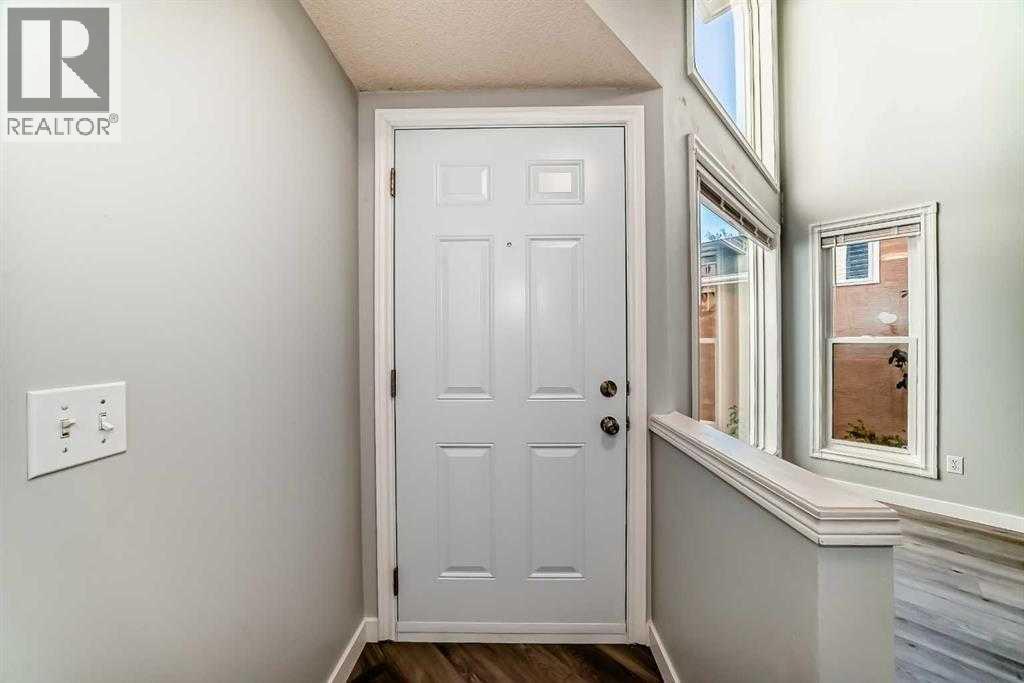 10134 Hidden Valley Drive Nw, Calgary, Alberta  T3A 5C9 - Photo 3 - A2301340