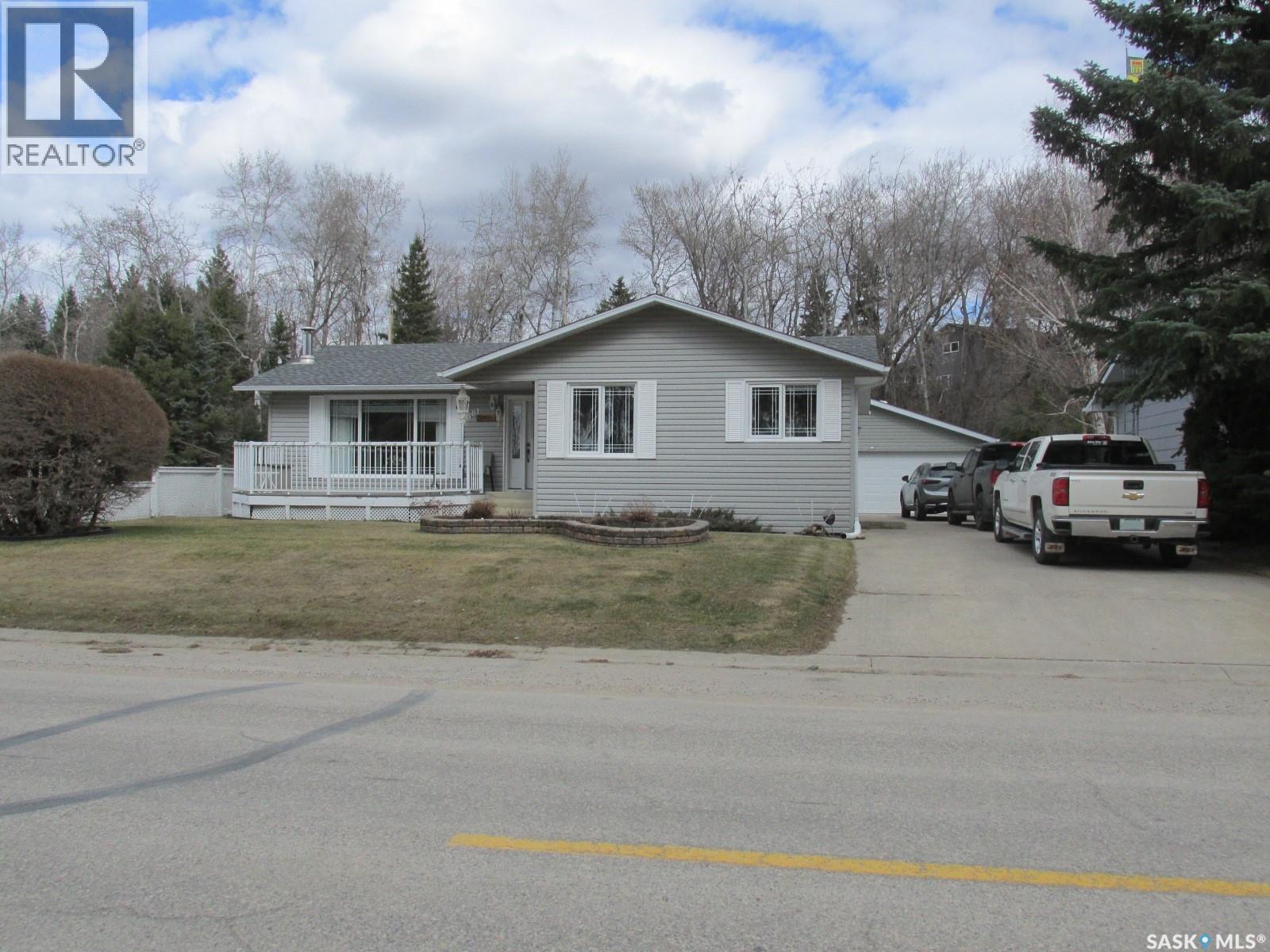 501 4th STREET E, Nipawin, Saskatchewan