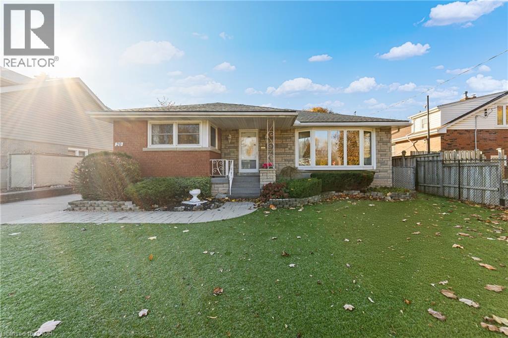 20 Burwell Avenue, Stoney Creek, Ontario  L8G 3L7 - Photo 2 - 40822019