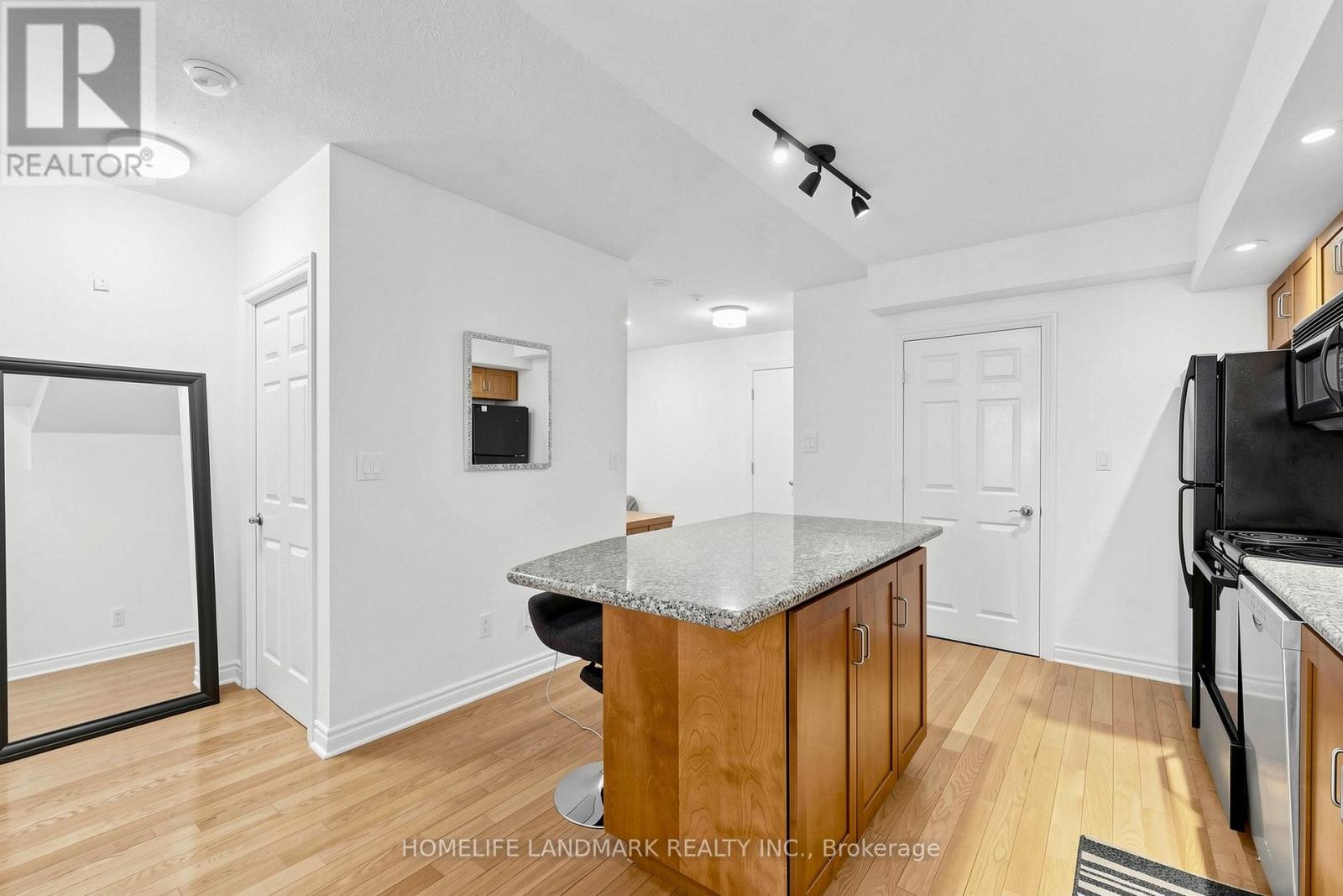 1124 - 270 Wellington Street W, Toronto, Ontario  M5V 3P5 - Photo 15 - C13109034