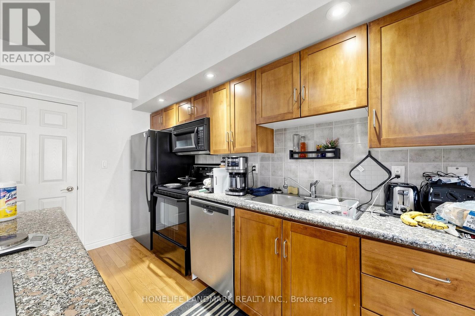 1124 - 270 Wellington Street W, Toronto, Ontario  M5V 3P5 - Photo 18 - C13109034