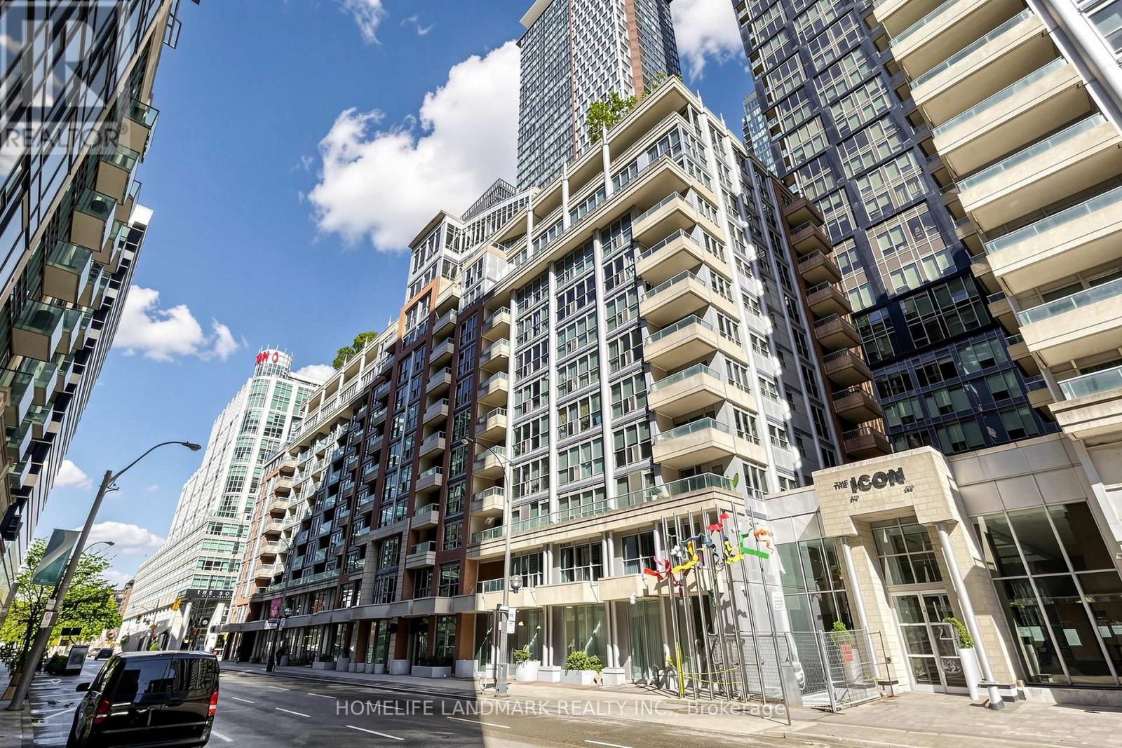 1124 - 270 Wellington Street W, Toronto, Ontario  M5V 3P5 - Photo 2 - C13109034