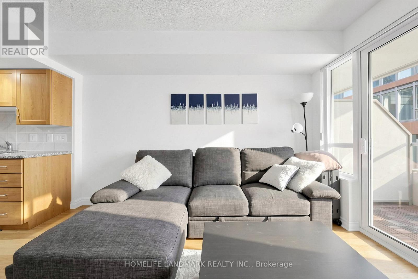 1124 - 270 Wellington Street W, Toronto, Ontario  M5V 3P5 - Photo 8 - C13109034
