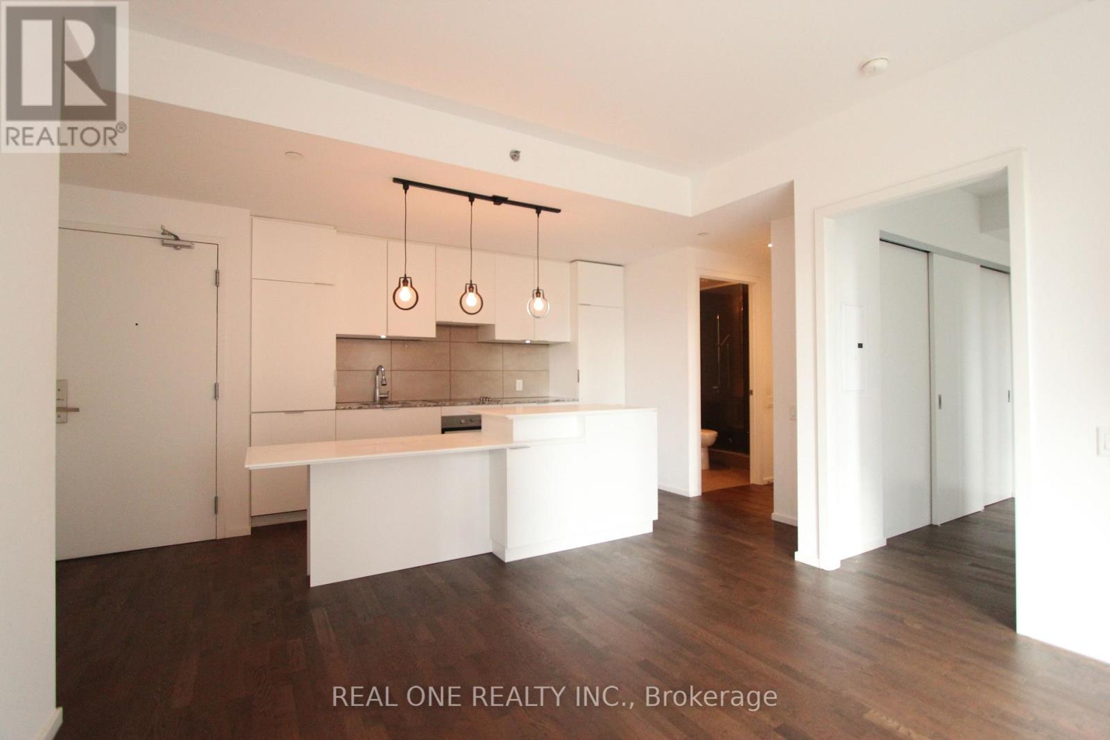 907 - 5 ST JOSEPH STREET, Toronto, Ontario