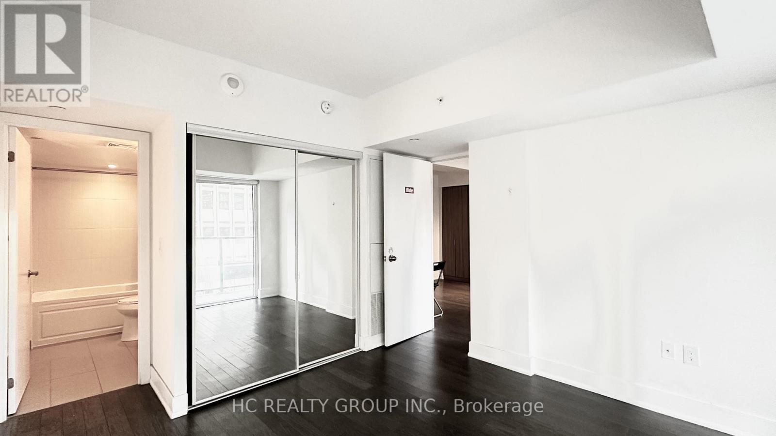 1008 - 955 Bay Street, Toronto, Ontario  M5S 2A2 - Photo 5 - C13109050