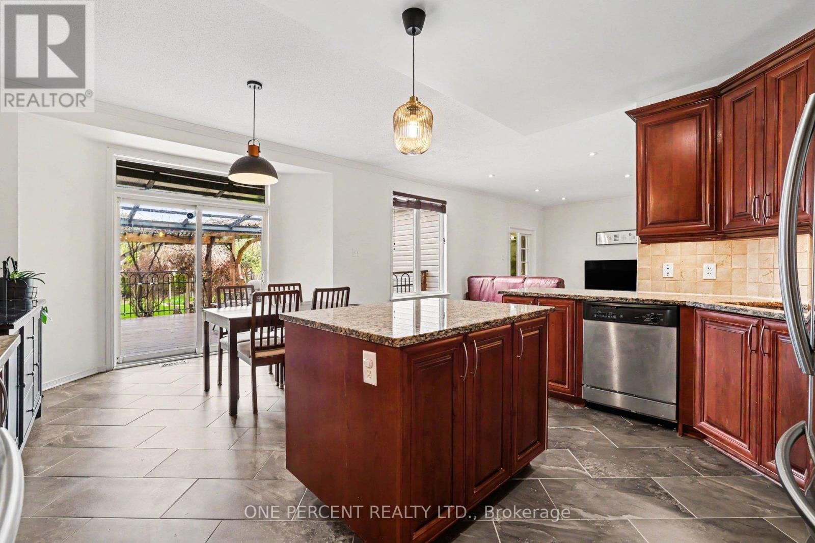 860 Taradale Drive, Ottawa, Ontario  K2J 5P3 - Photo 8 - X13109046