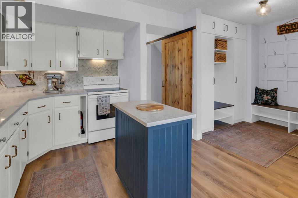 1008, 6223 31 Avenue NW, Calgary, Alberta  T3B 3X2 - Photo 3 - A2305811
