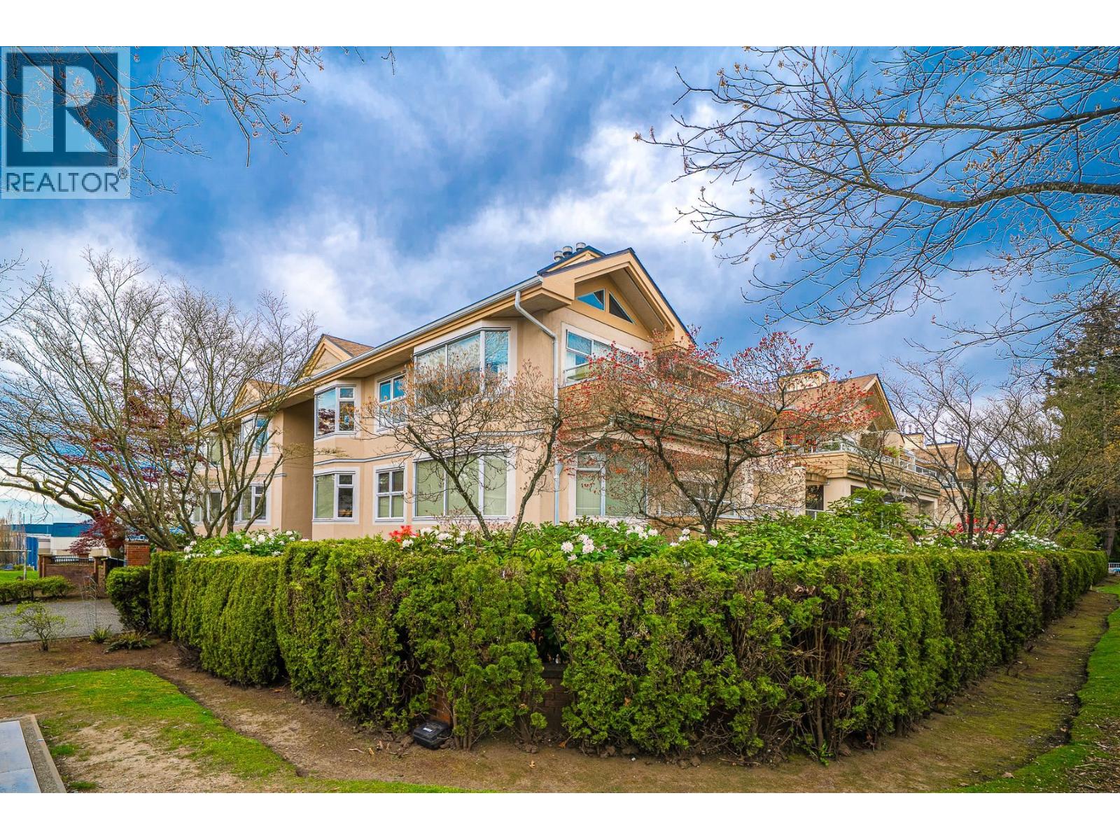 101 7231 ANTRIM AVENUE, Burnaby, British Columbia