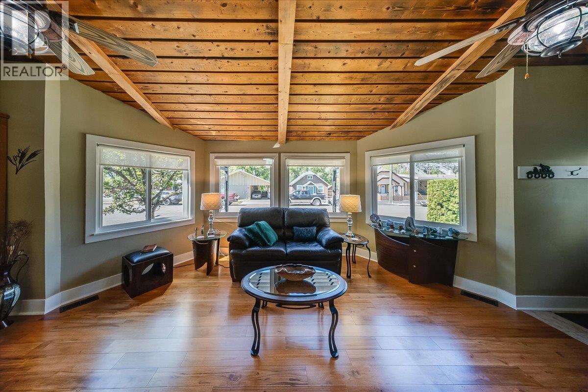 1443 Columbia Avenue, Trail, British Columbia  V1R 1J7 - Photo 7 - 10386815