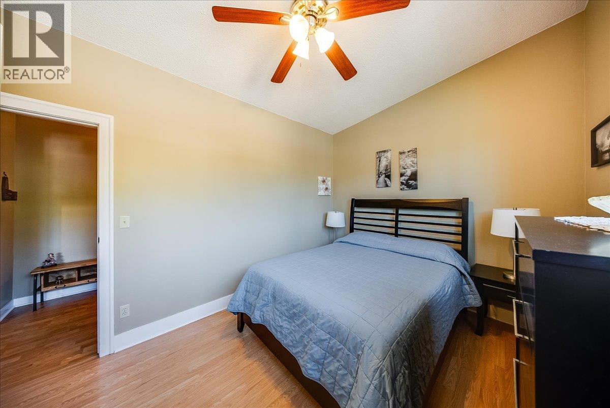 1443 Columbia Avenue, Trail, British Columbia  V1R 1J7 - Photo 29 - 10386815