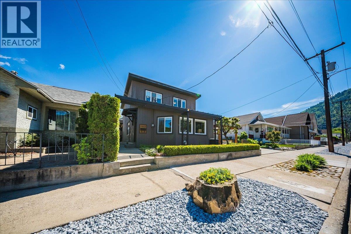 1443 Columbia Avenue, Trail, British Columbia  V1R 1J7 - Photo 42 - 10386815