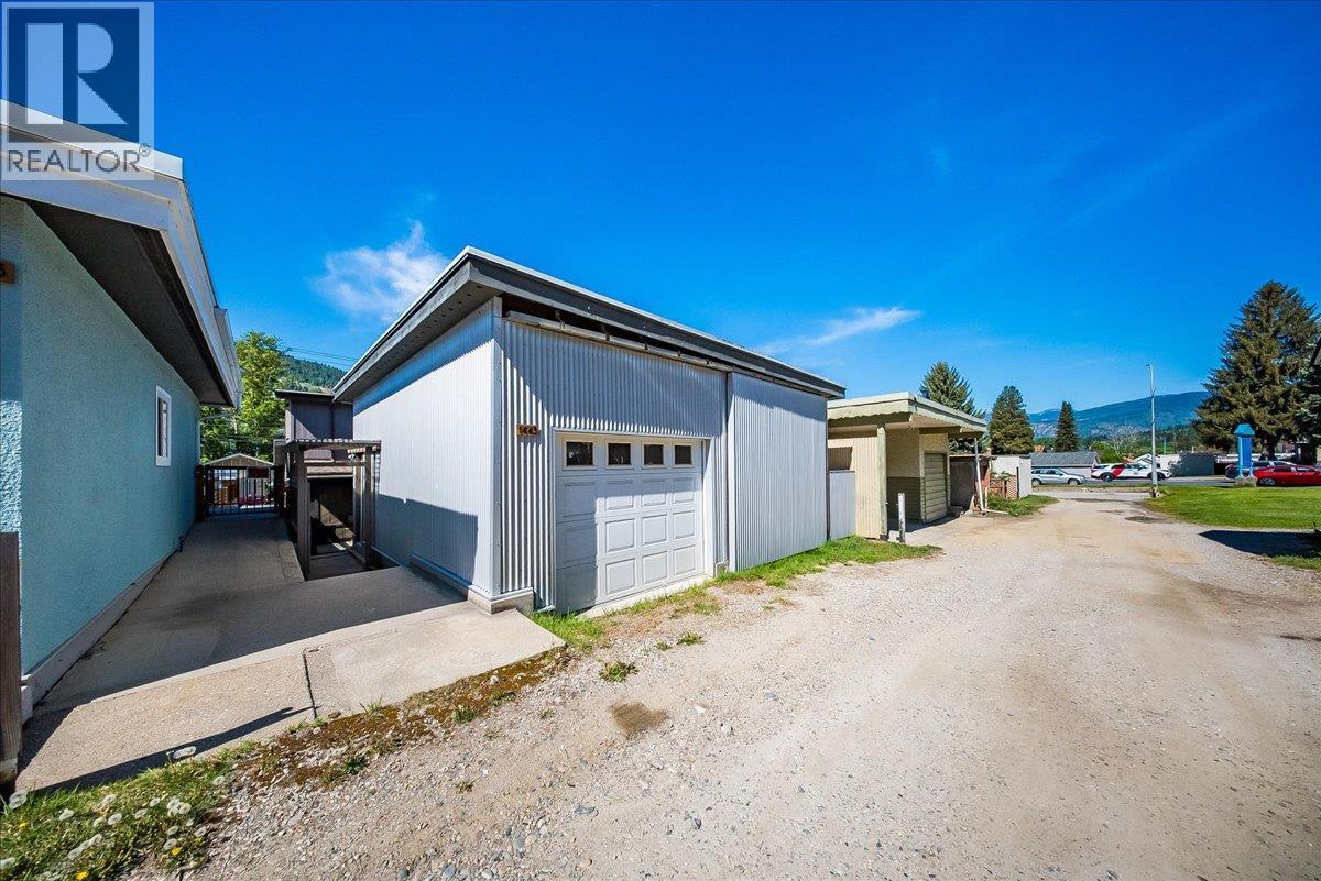1443 Columbia Avenue, Trail, British Columbia  V1R 1J7 - Photo 48 - 10386815