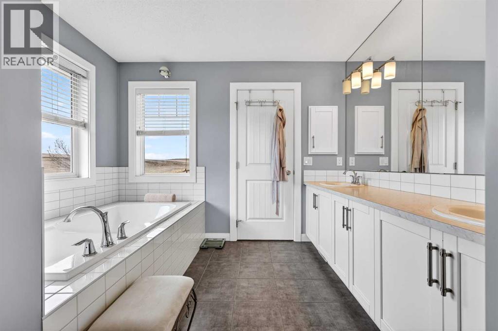 41 Westridge Road, Okotoks, Alberta  T1S 0K9 - Photo 30 - A2308561