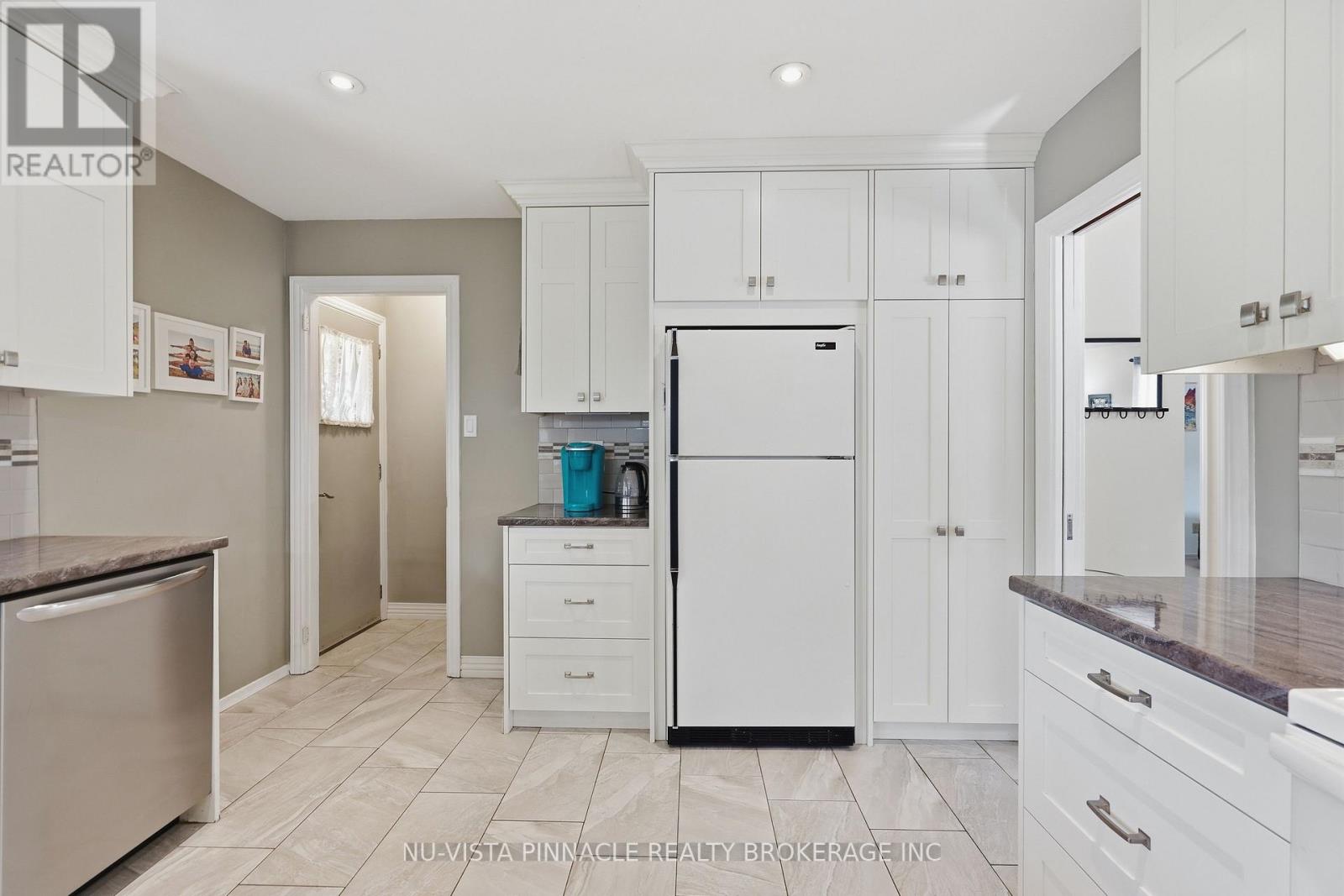 109 Brixham Crescent, London South, Ontario  N6K 1K9 - Photo 10 - X13109114