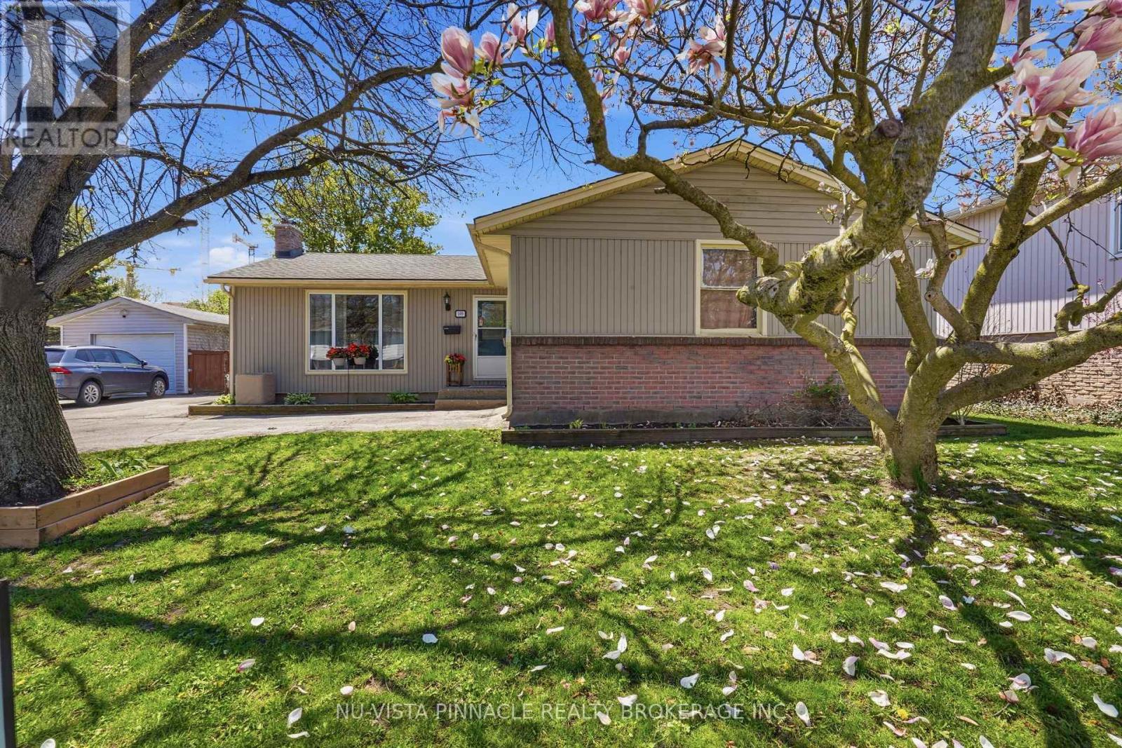 109 Brixham Crescent, London South, Ontario  N6K 1K9 - Photo 2 - X13109114