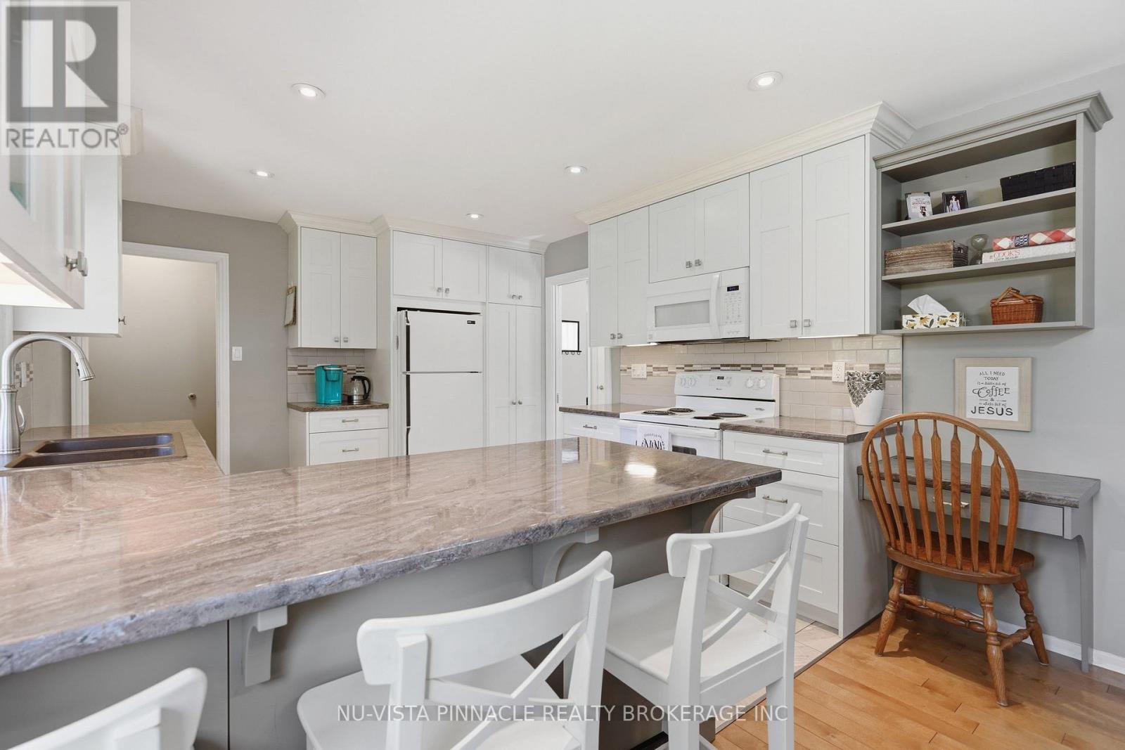 109 Brixham Crescent, London South, Ontario  N6K 1K9 - Photo 6 - X13109114