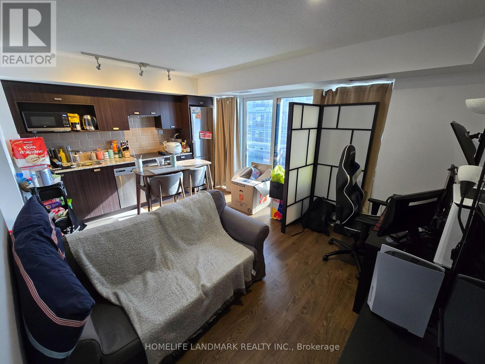 1217 - 275 Village Green Square, Toronto, Ontario  M1S 0L8 - Photo 4 - E13109080