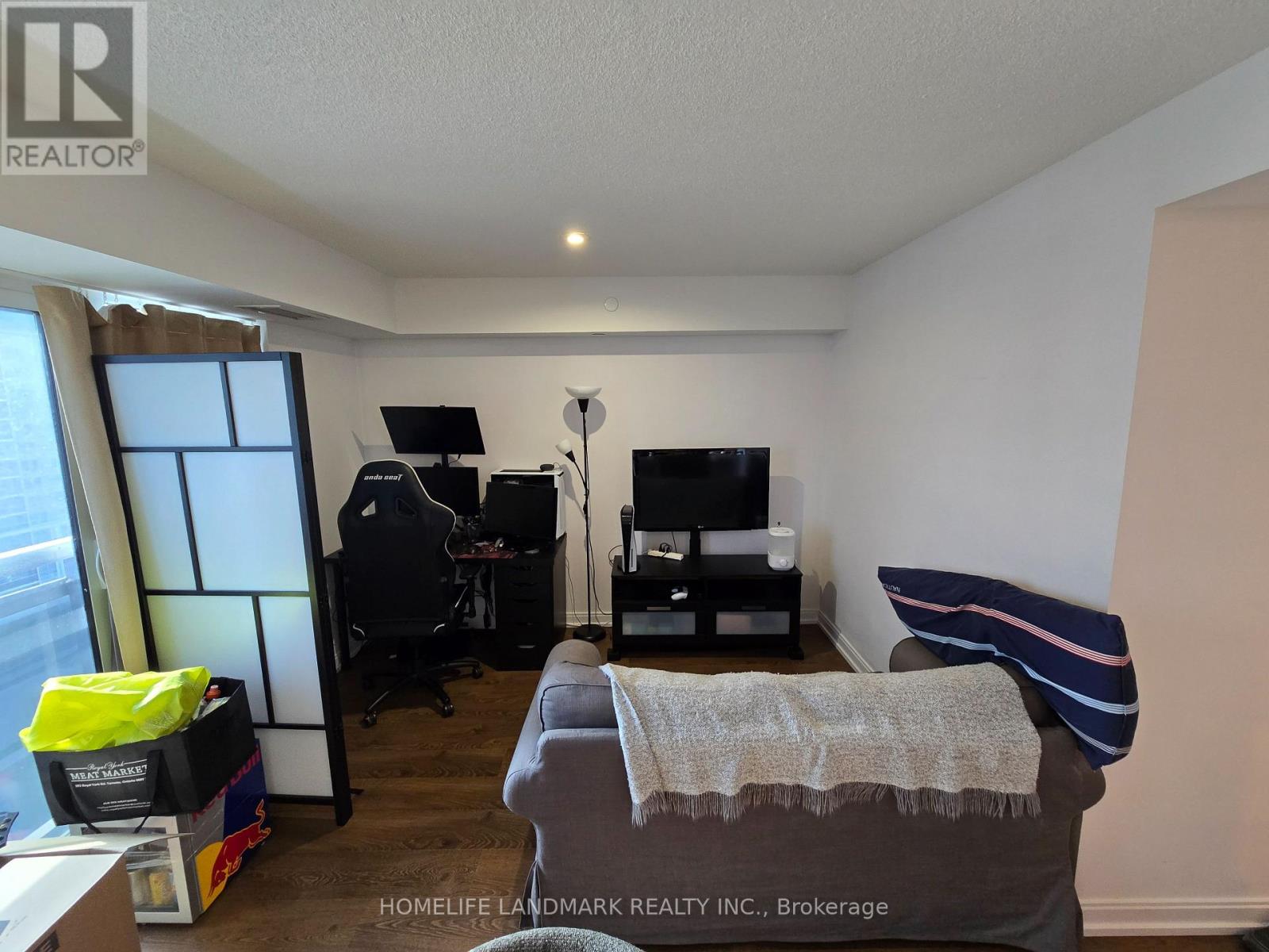 1217 - 275 Village Green Square, Toronto, Ontario  M1S 0L8 - Photo 7 - E13109080