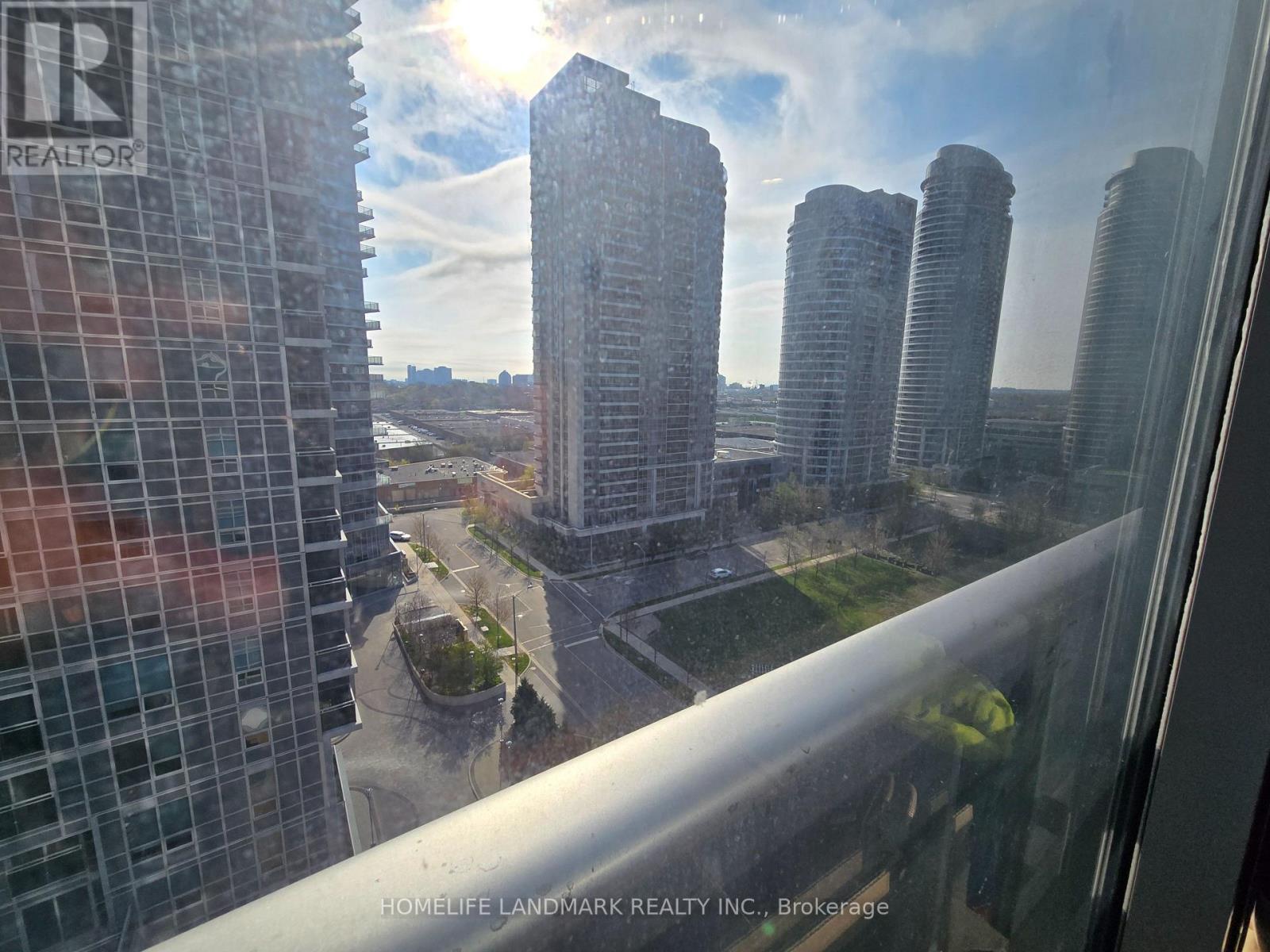 1217 - 275 Village Green Square, Toronto, Ontario  M1S 0L8 - Photo 8 - E13109080