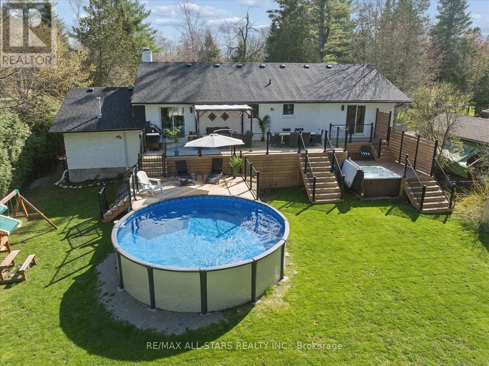 127 Pinecrest Road, Georgina, Ontario  L0E 1N0 - Photo 4 - N13109068