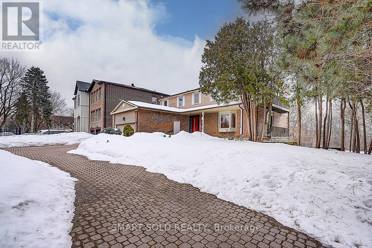 197 Garden Avenue, Richmond Hill, Ontario  L4C 6L8 - Photo 4 - N13109102