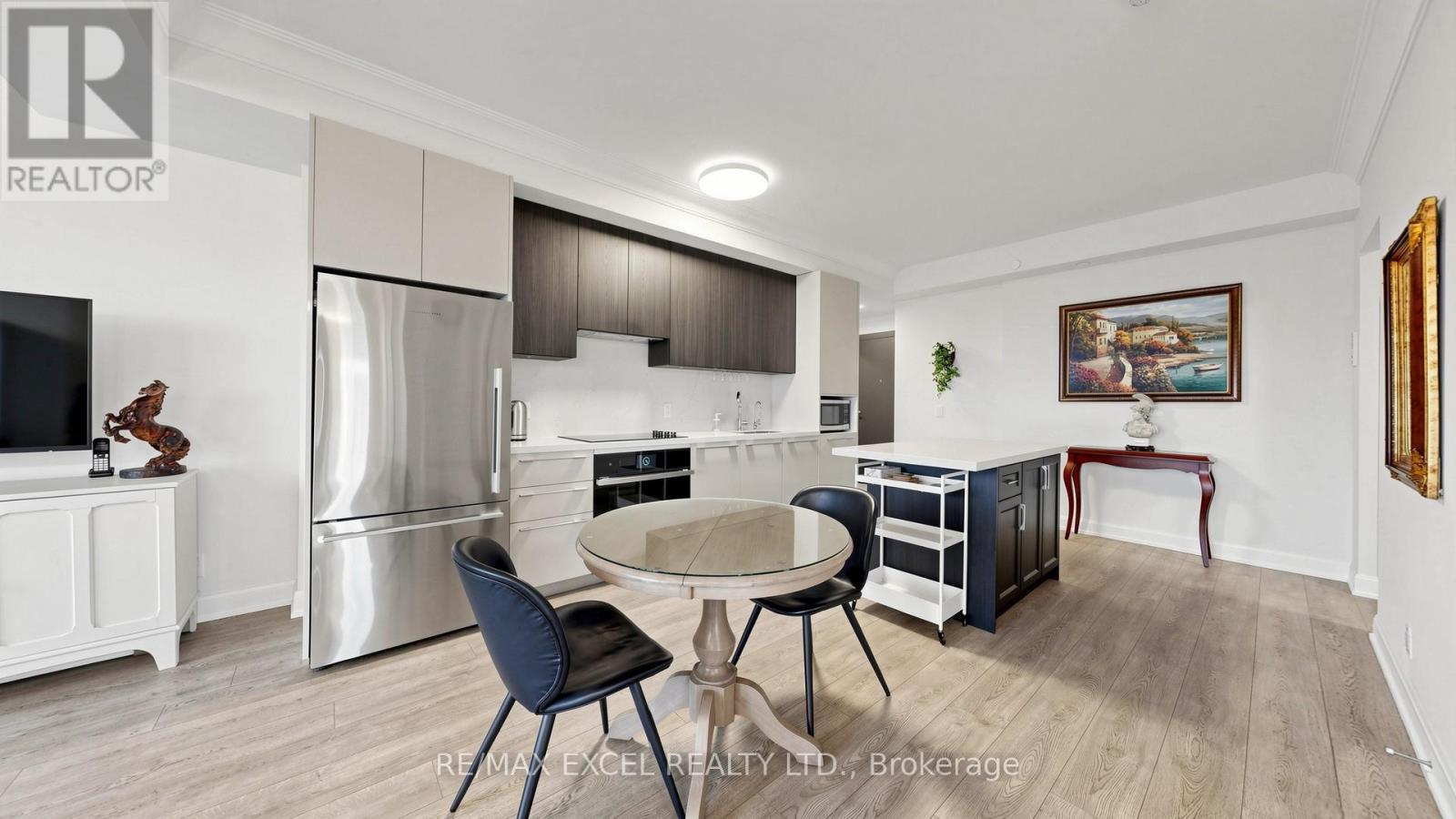 1005 - 8 Water Walk Drive, Markham, Ontario  L3R 6L4 - Photo 15 - N13109104