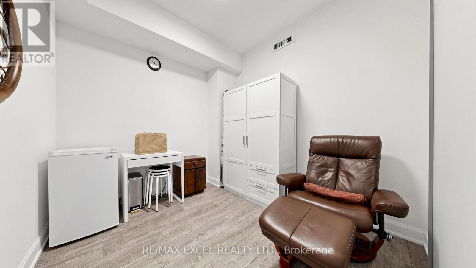 1005 - 8 Water Walk Drive, Markham, Ontario  L3R 6L4 - Photo 27 - N13109104
