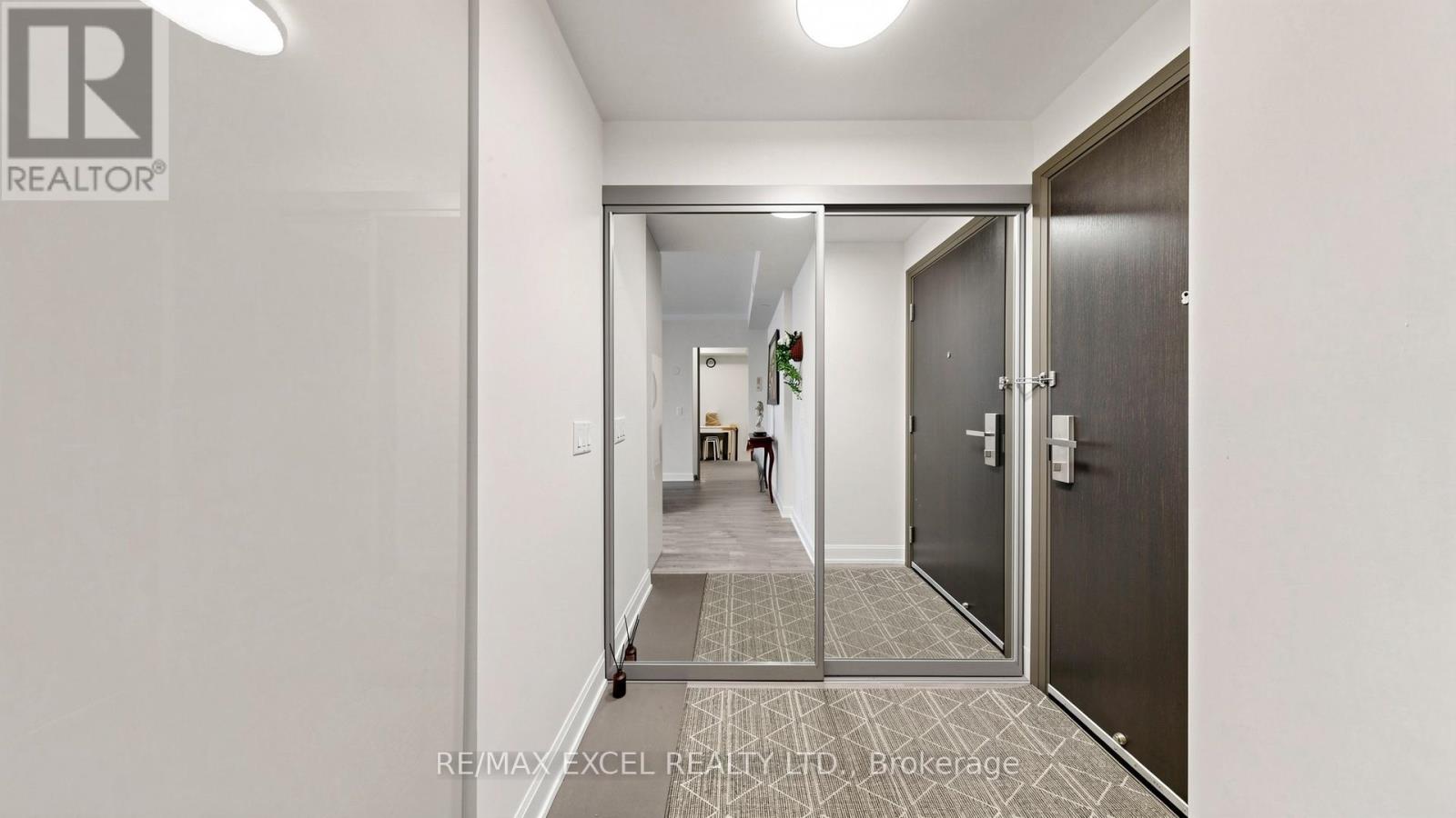 1005 - 8 Water Walk Drive, Markham, Ontario  L3R 6L4 - Photo 6 - N13109104