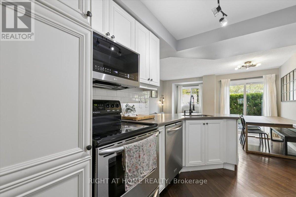 22 - 2960 Headon Forest Drive, Burlington, Ontario  L7M 4G5 - Photo 5 - W13109056