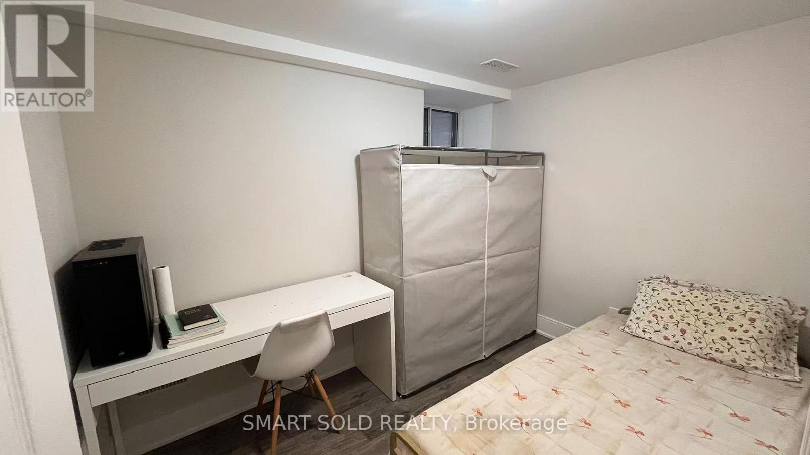Bsmt - 1040 Ossington Avenue, Toronto, Ontario  M6G 3V6 - Photo 10 - W13109066
